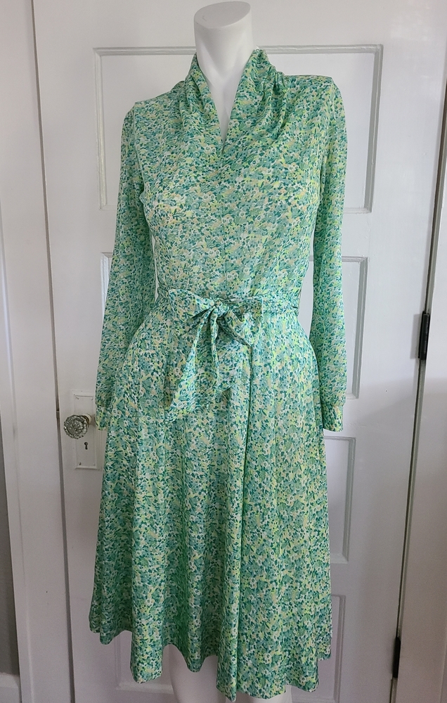 Vintage floral print midi dress